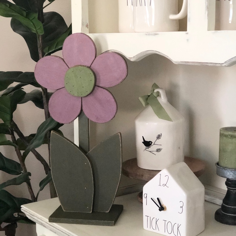 Farmhouse Flower Wood Stand Purple